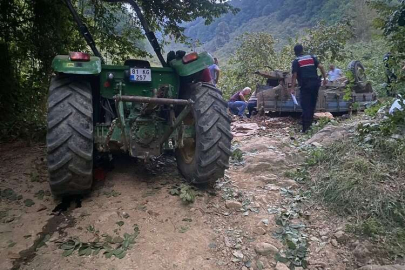 Düzce'de traktör devrildi: 16 işçi yaralı