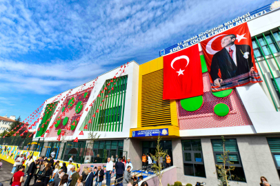 MANSUR YAVAŞ, ÇOCUKLAR İÇİN YENİ ETKİNLİK MERKEZLERİ AÇTI: “ÇOCUKLARA YÖNELİK ŞİDDET VE İSTİSMARI ‘AMA’SIZ KINIYORUZ”